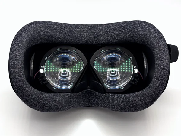 Face gasket bezel fully reattached