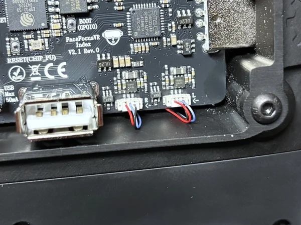 LED connector with metal contacts facing downward