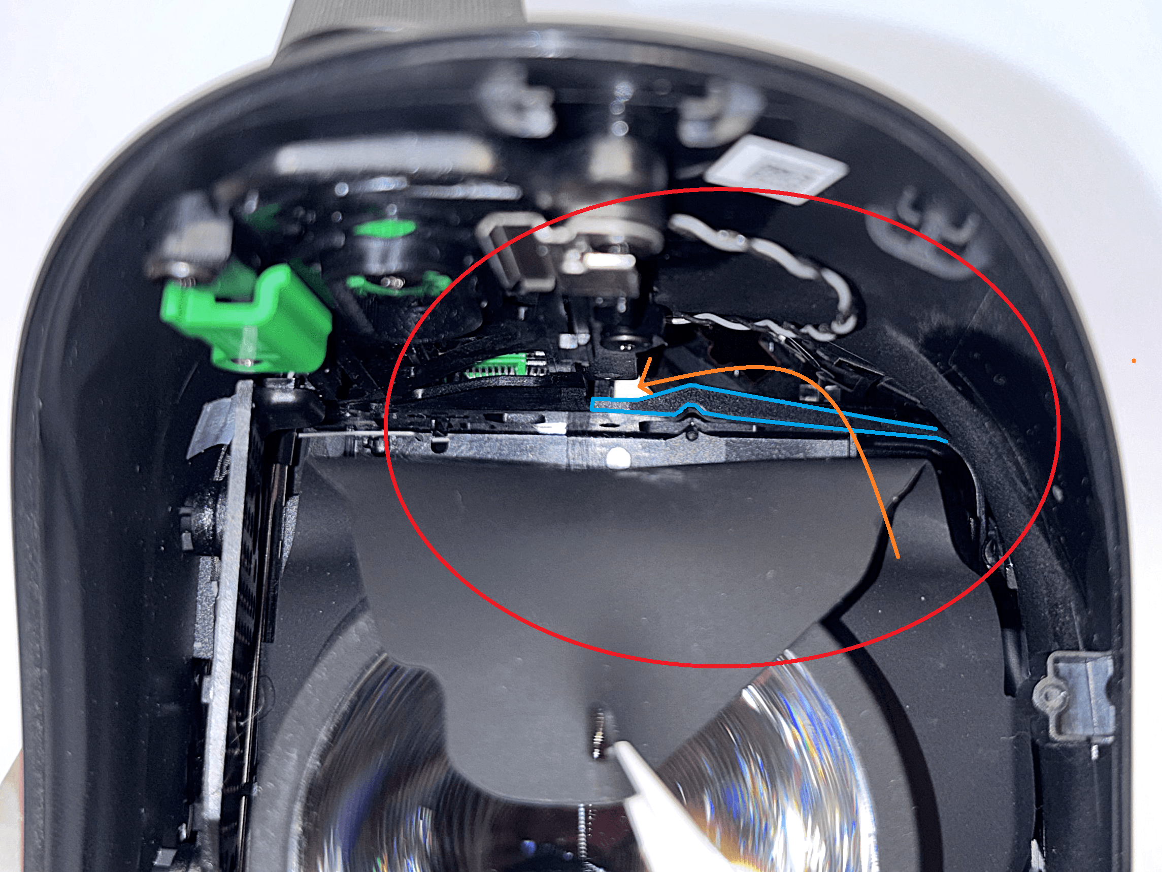 Reference image showing cable routing path for the right side